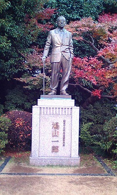 一郎の銅像