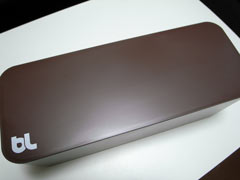「CABLE BOX」の限定カラーブラウンモデルの本体