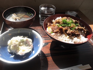 JR東海キャンプの昼食